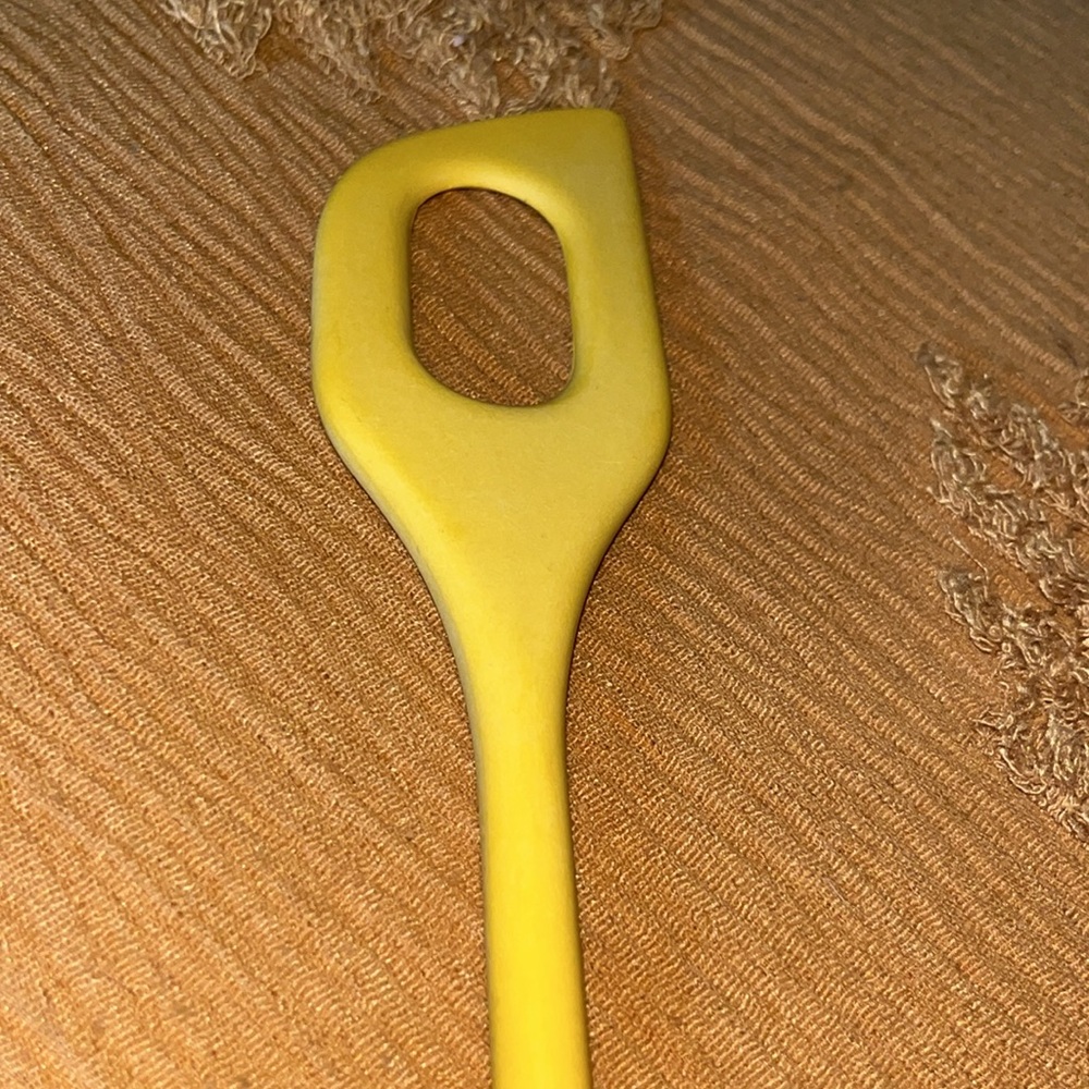 Melamime Yellow spatula with hole - Picture 2 of 3